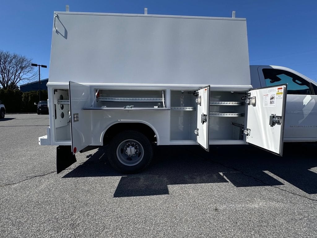 2026 GMC Sierra 3500 HD Chassis Cab Pro