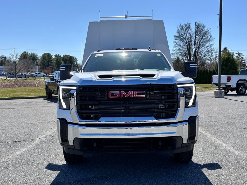 2026 GMC Sierra 3500 HD Chassis Cab Pro