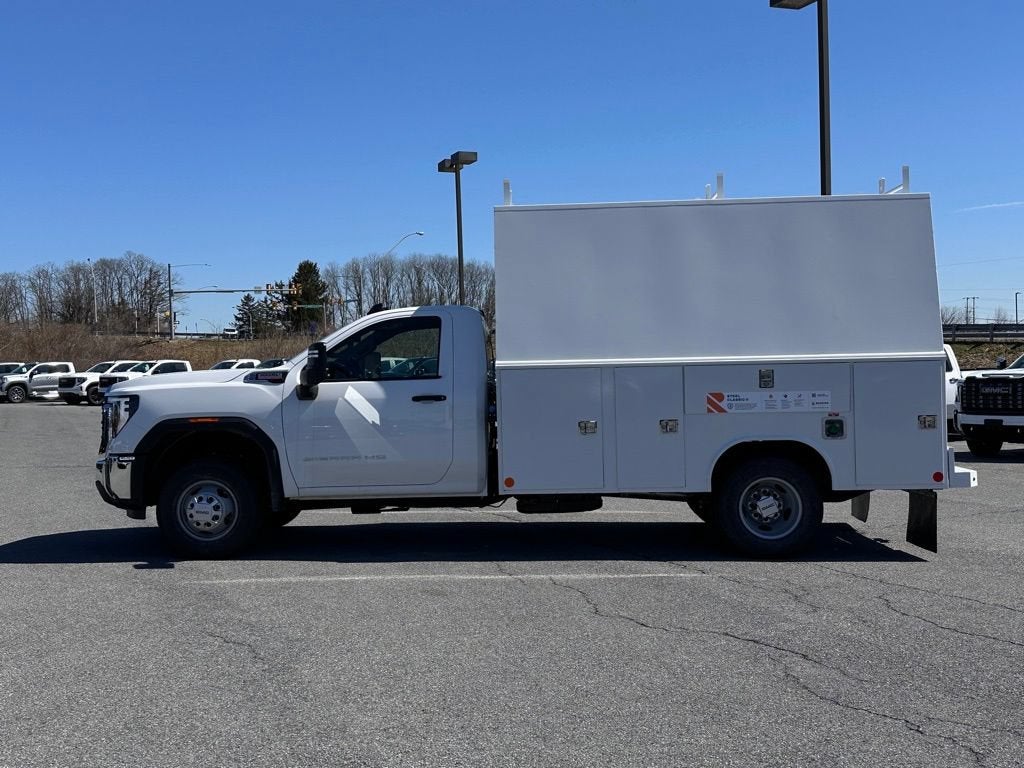 2026 GMC Sierra 3500 HD Chassis Cab Pro