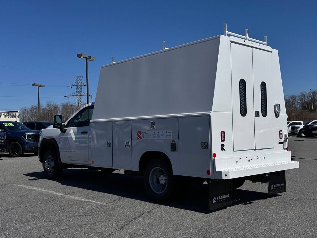 2026 GMC Sierra 3500 HD Chassis Cab Pro