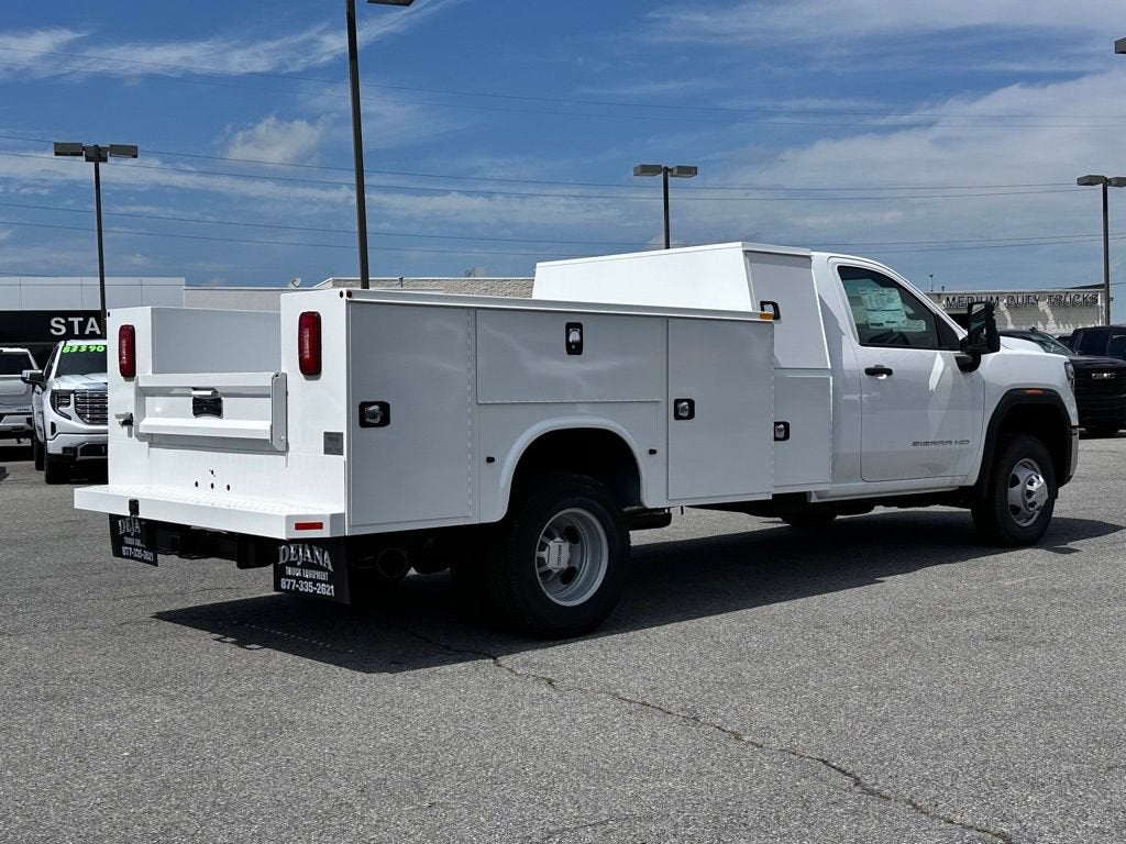 2025 GMC Sierra 3500 HD Chassis Cab Pro