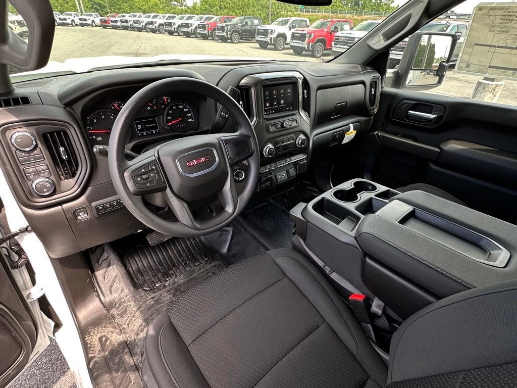 2025 GMC Sierra 3500 HD Chassis Cab Pro