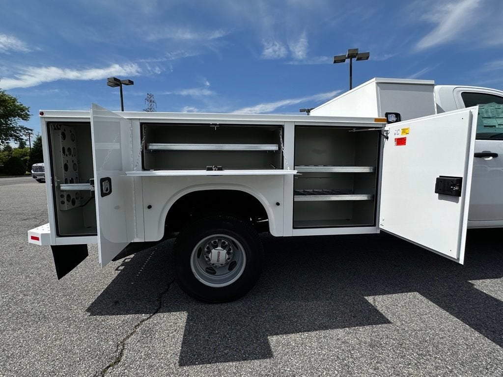 2025 GMC Sierra 3500 HD Chassis Cab Pro