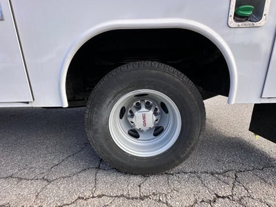 2025 GMC Sierra 3500 HD Chassis Cab Pro