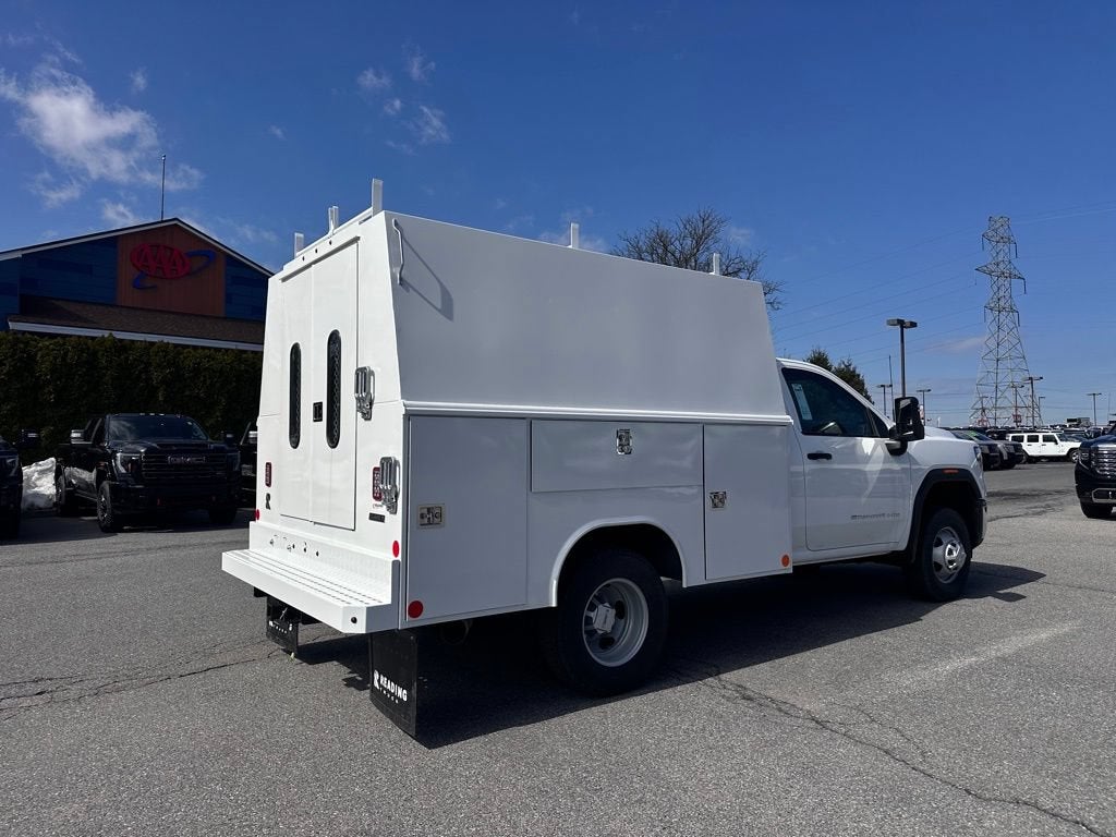 2025 GMC Sierra 3500 HD Chassis Cab Pro