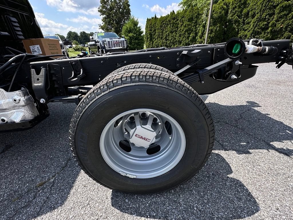 2026 GMC Sierra 3500 HD Chassis Cab Pro