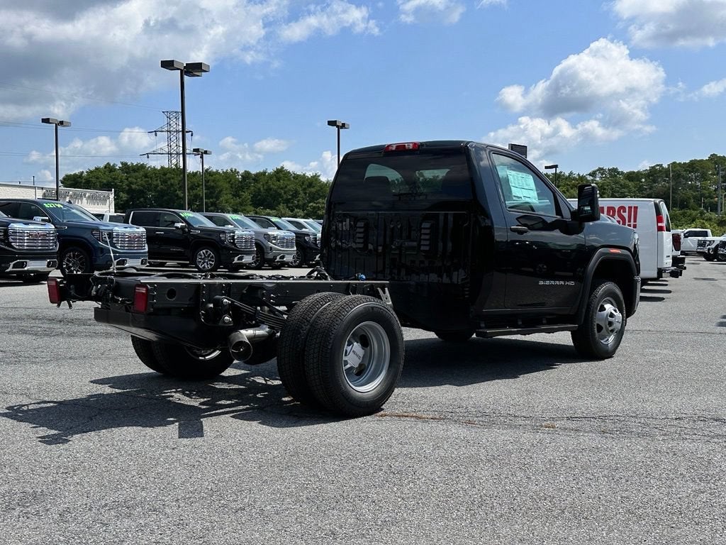 2026 GMC Sierra 3500 HD Chassis Cab Pro