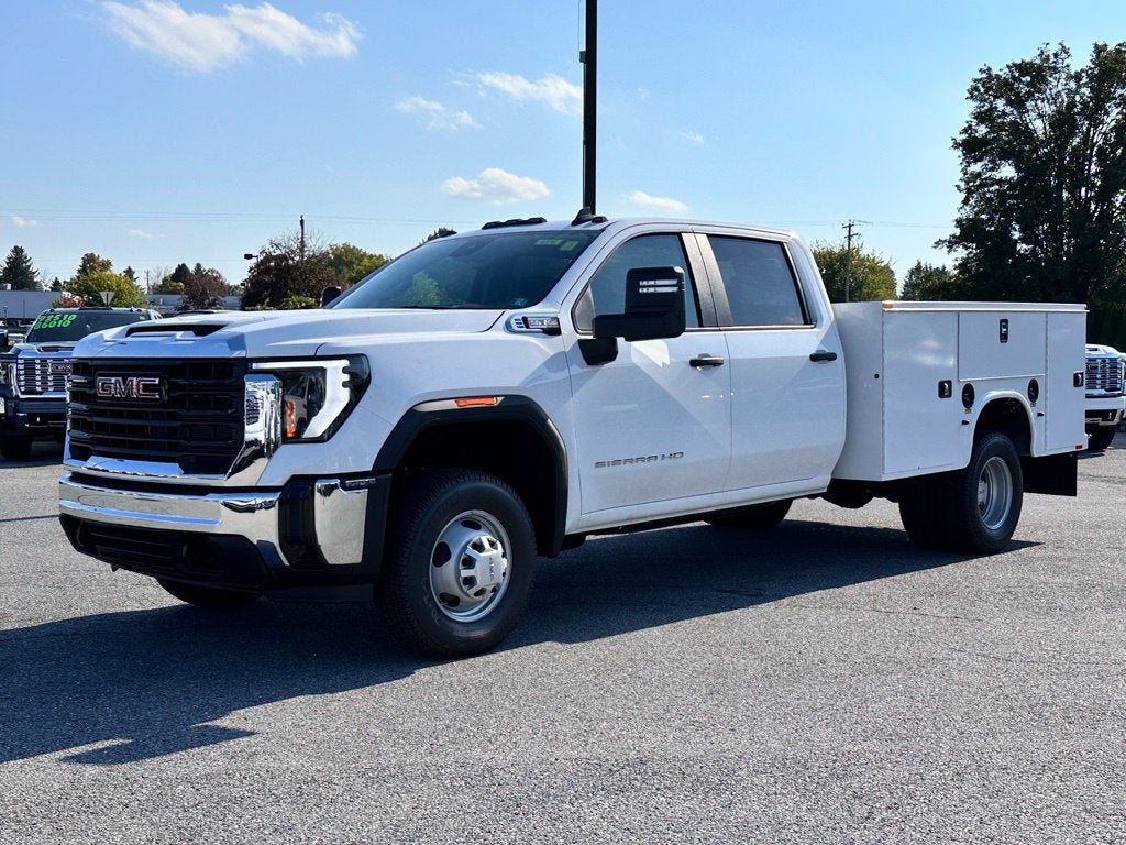 2026 GMC Sierra 3500 HD Chassis Cab Pro