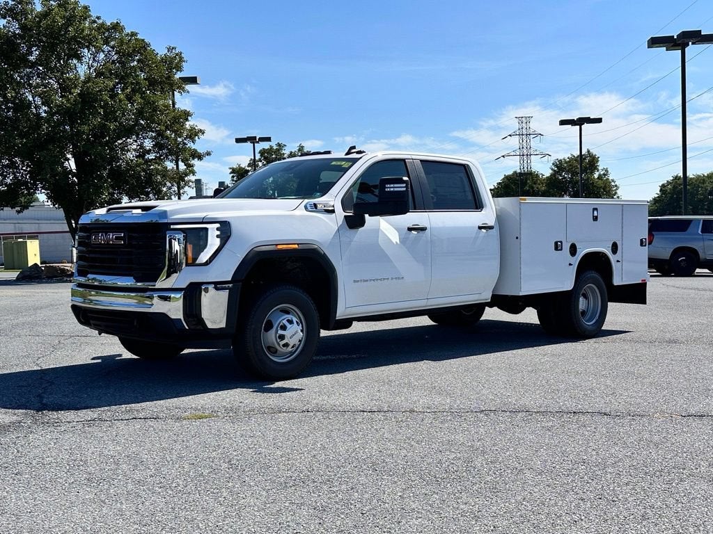 2026 GMC Sierra 3500 HD Chassis Cab Pro