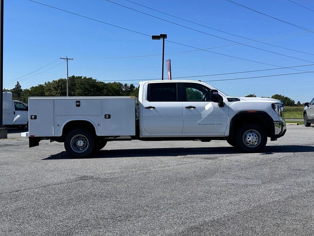 2026 GMC Sierra 3500 HD Chassis Cab Pro