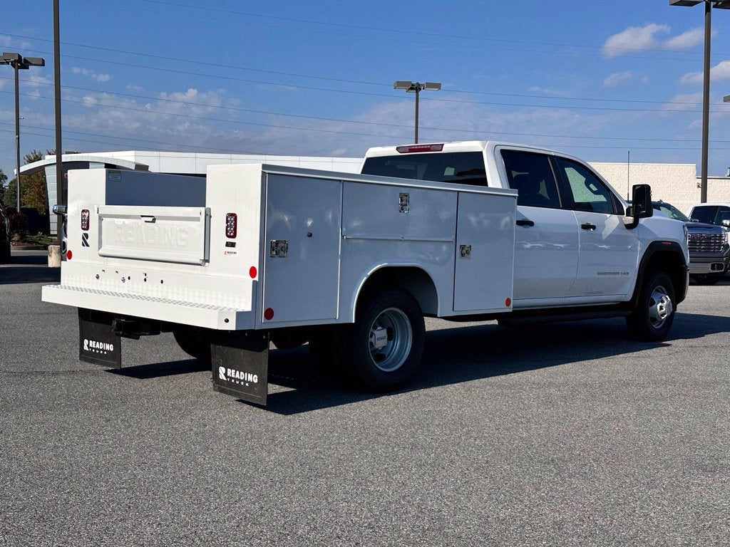 2026 GMC Sierra 3500 HD Chassis Cab Pro