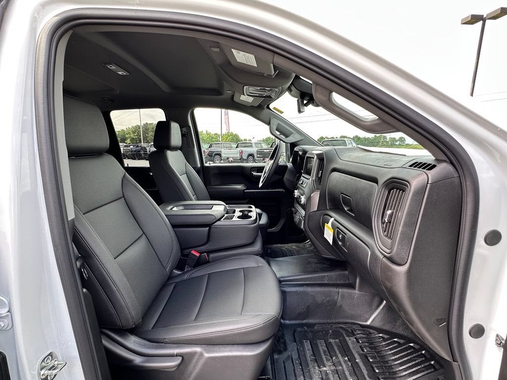 2026 GMC Sierra 3500HD Pro - Photo 11
