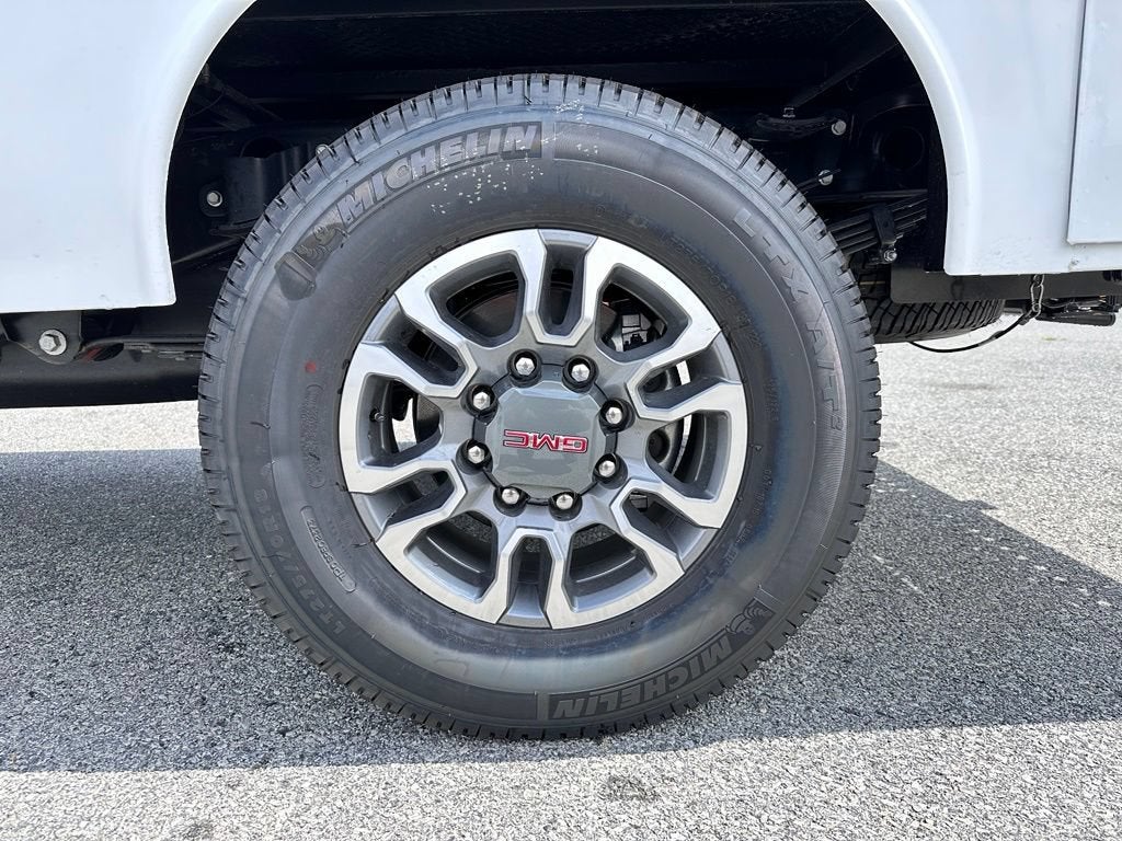 2026 GMC Sierra 3500HD Pro - Photo 39