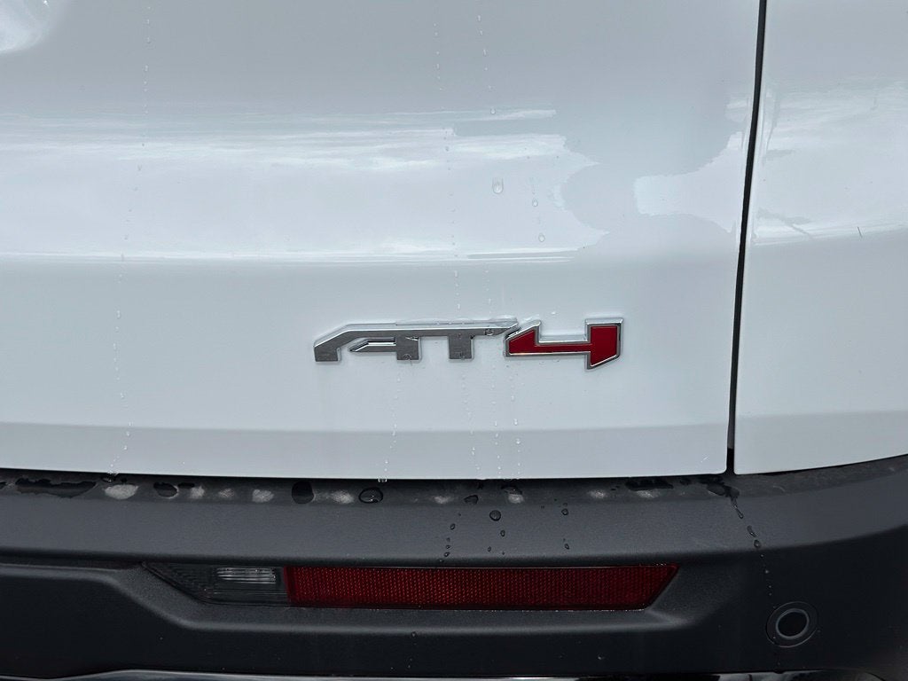 2027 GMC Acadia AT4
