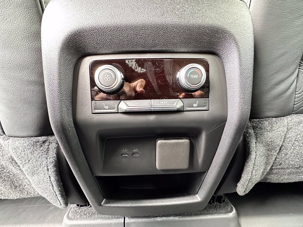 2027 GMC Acadia Denali Ultimate