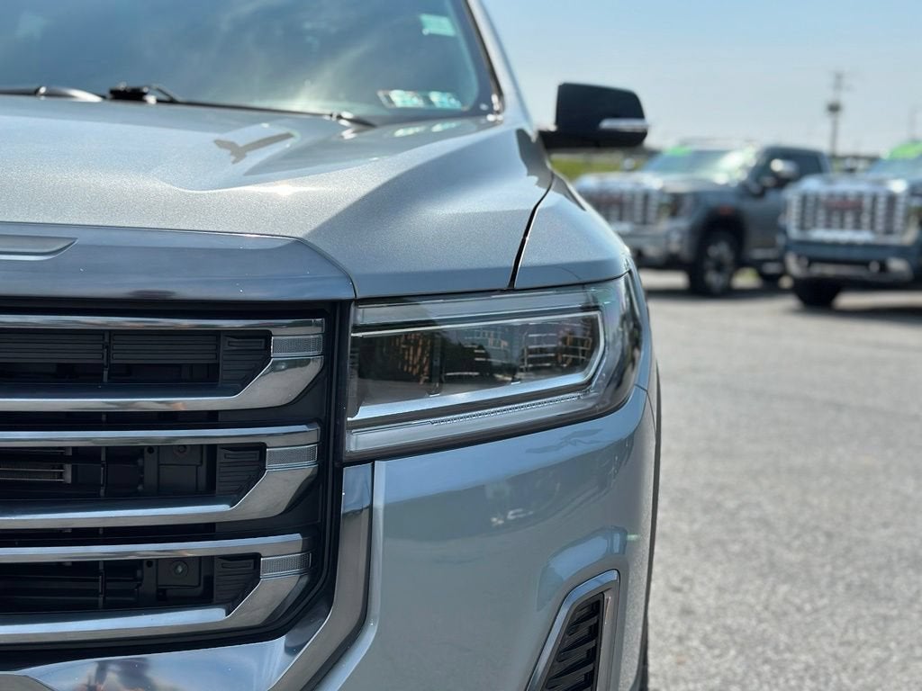 2023 GMC Acadia AT4