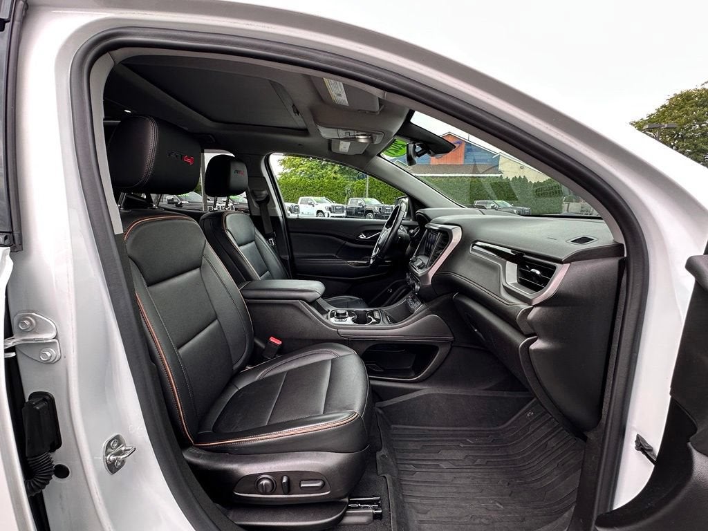2021 GMC Acadia AT4