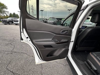 2021 GMC Acadia AT4