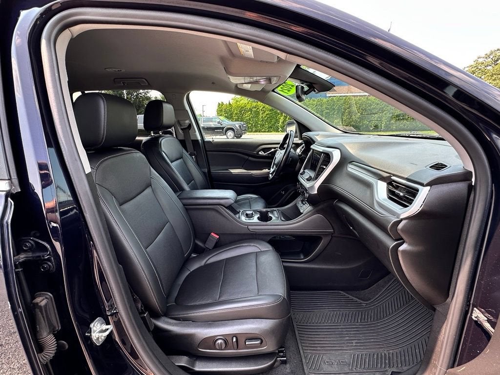 2021 GMC Acadia SLT