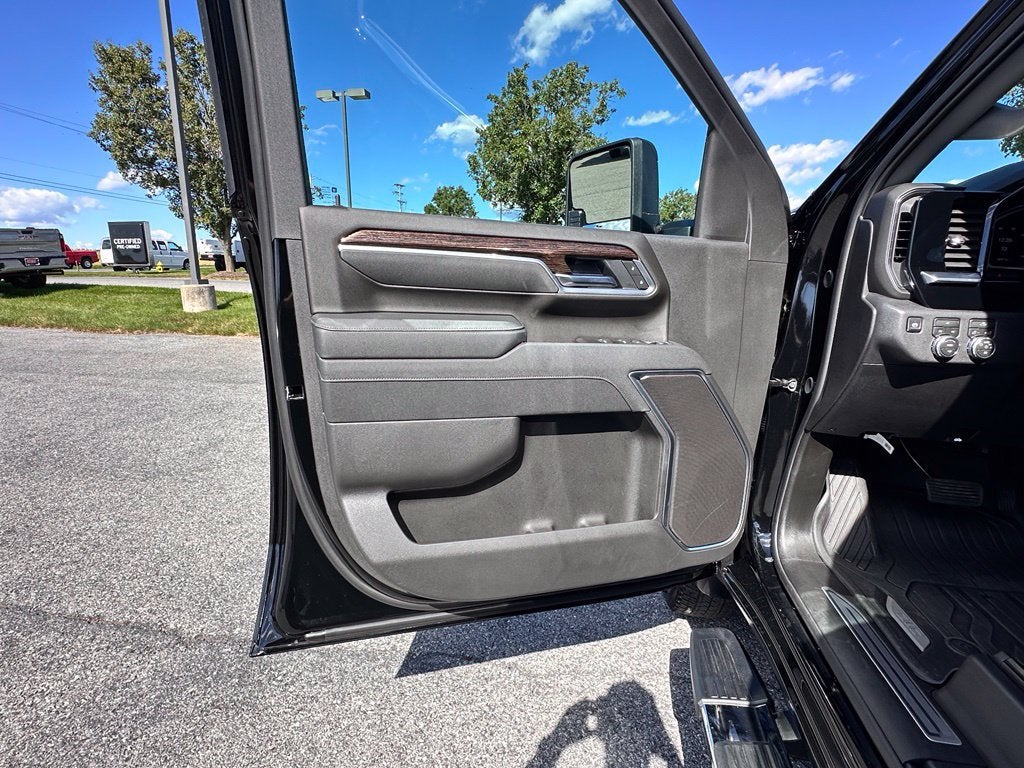 2026 GMC Sierra 3500 HD SLE DRW
