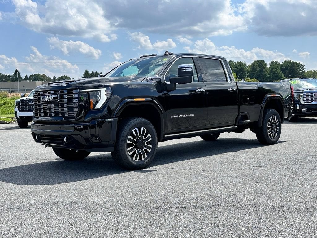 2026 GMC Sierra 3500HD Denali Ultimate - Photo 2