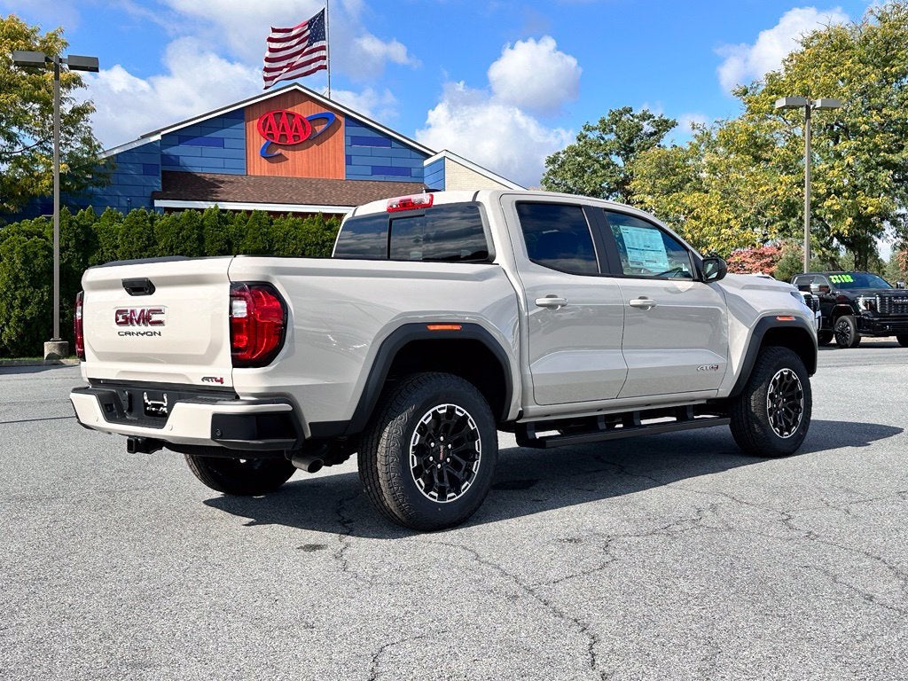 2026 GMC Canyon AT4 - Photo 9