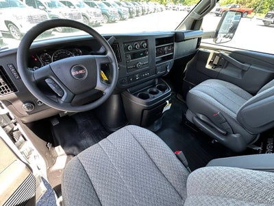 2025 GMC Savana Cutaway 3500 1WT