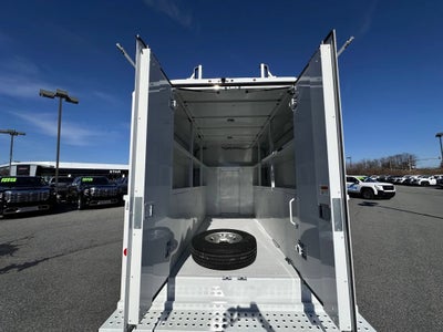 2025 GMC Savana Cutaway 3500 1WT