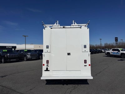 2025 GMC Savana Cutaway 3500 1WT