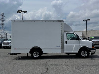 2025 GMC Savana Cutaway 3500 1WT