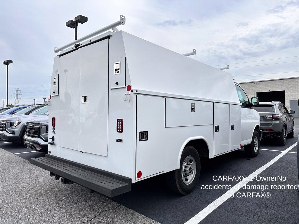 2025 GMC Savana Cutaway 3500 Work Van