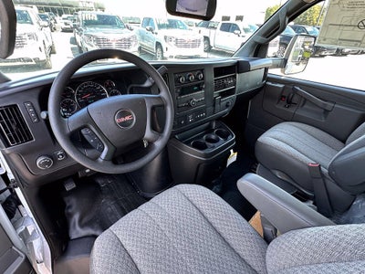 2026 GMC Savana Cutaway 3500 1WT