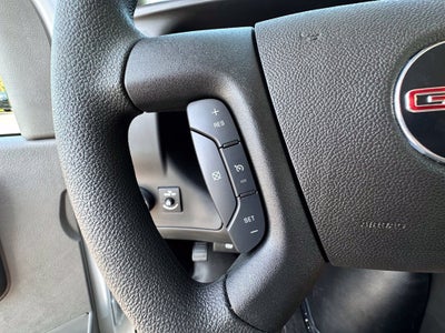 2026 GMC Savana Cutaway 3500 1WT