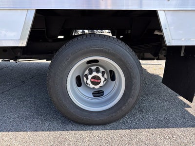 2026 GMC Savana Cutaway 3500 1WT