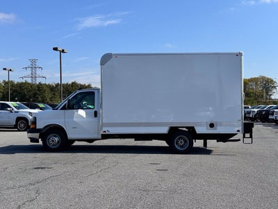2026 GMC Savana Cutaway 3500 1WT