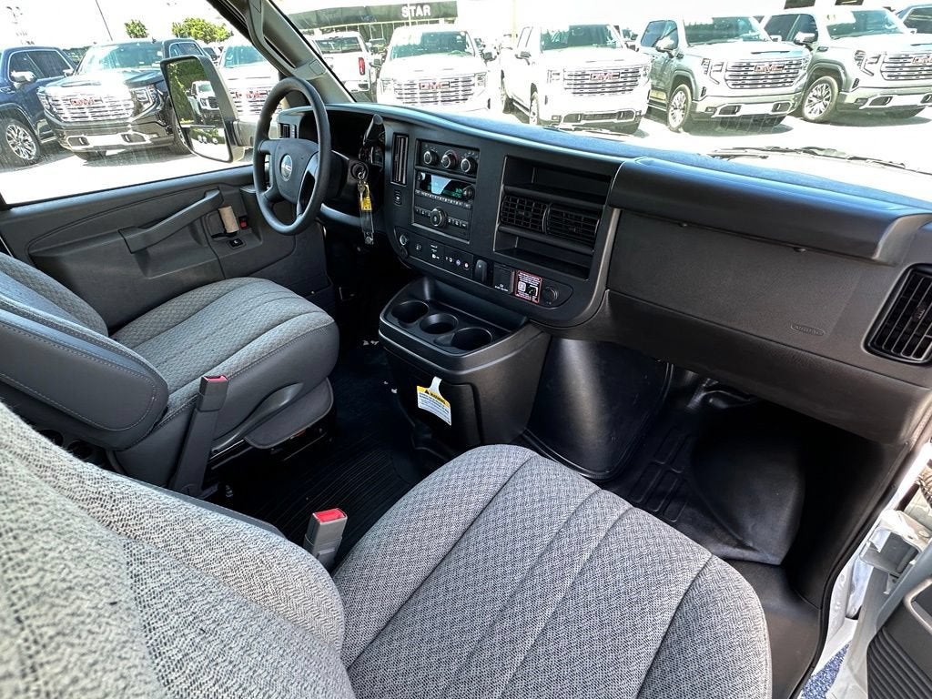 2026 GMC Savana Cutaway 4500 2WT