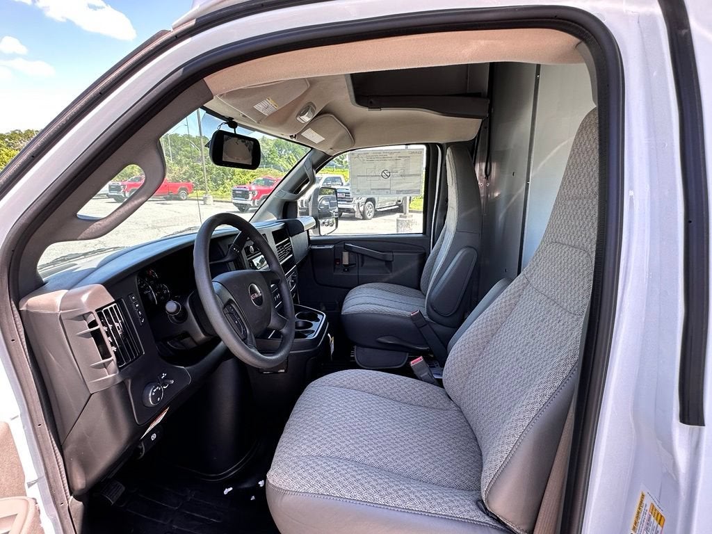 2026 GMC Savana Cutaway 4500 2WT
