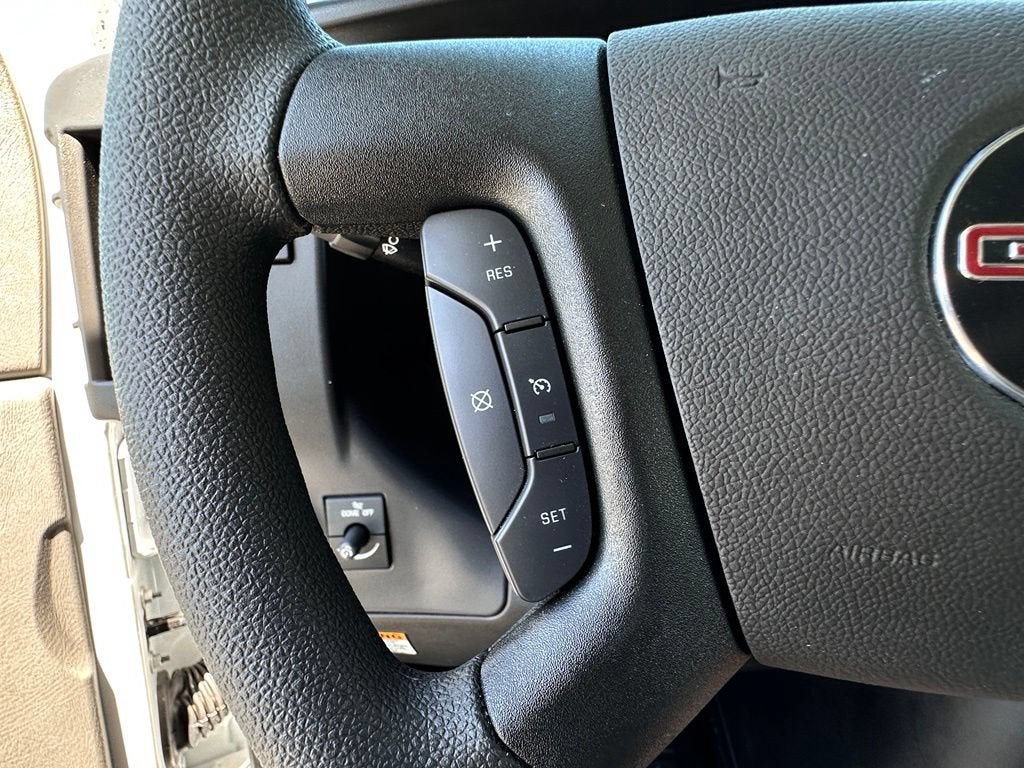 2026 GMC Savana Cutaway 4500 2WT