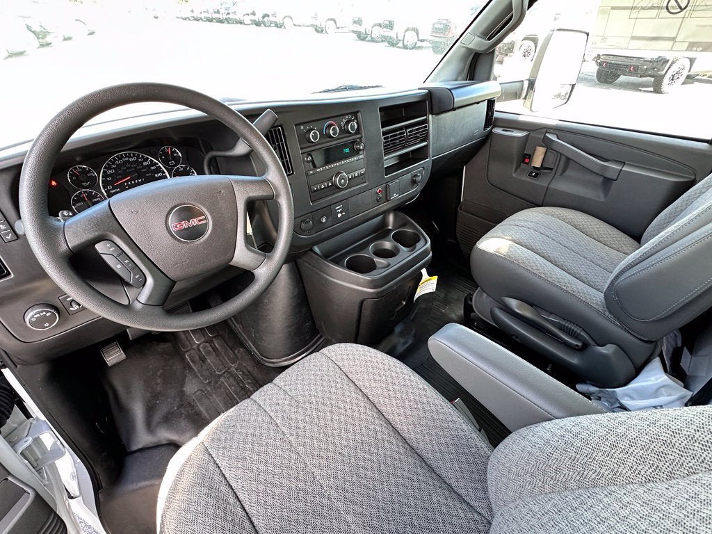 2026 GMC Savana Cutaway 4500 2WT